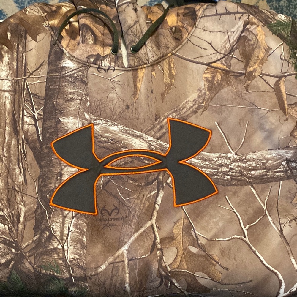 UA Under Armour Hooded Sweatshirt